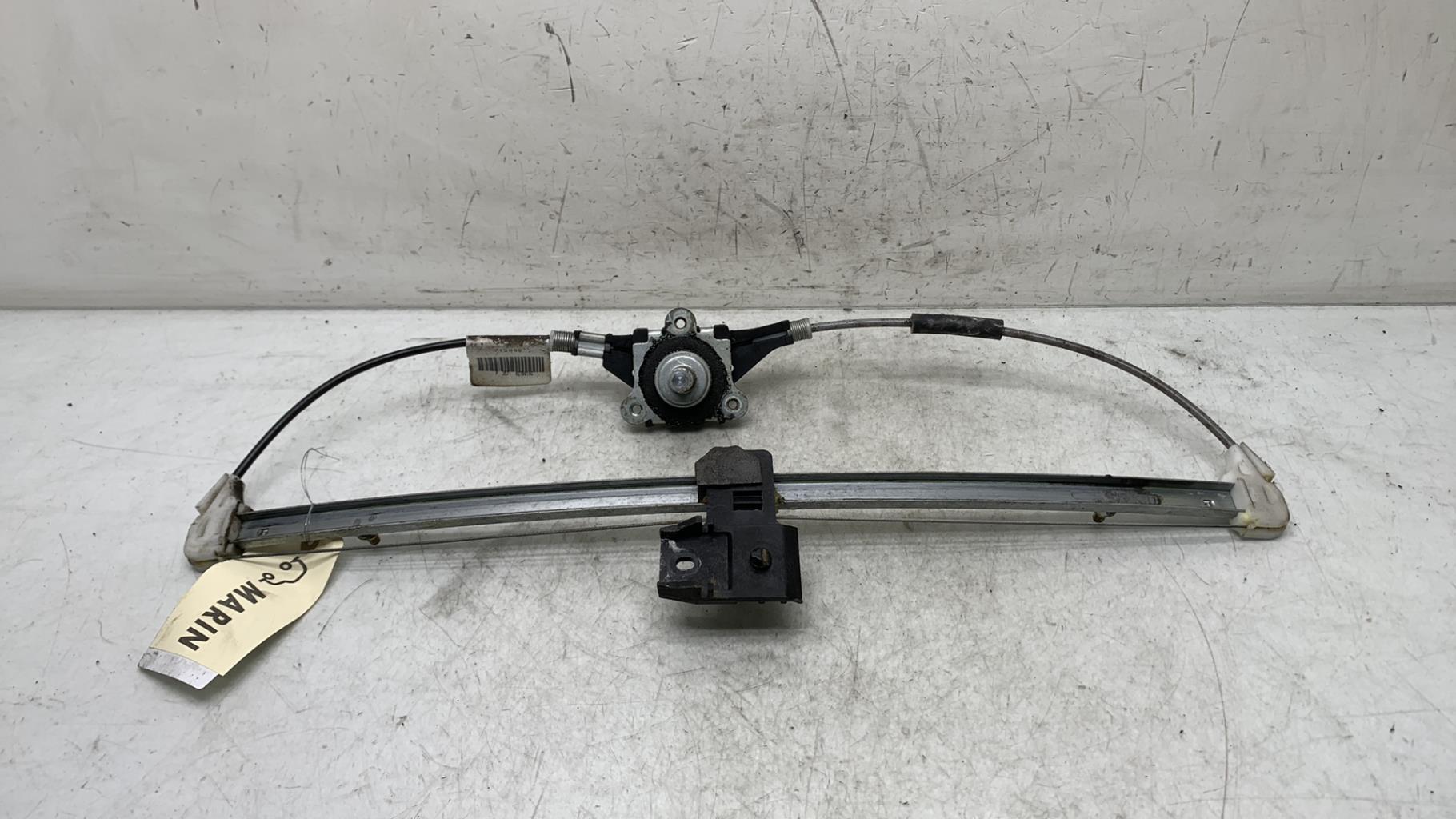 Alzacristalli manuale posteriore sinistro MAZDA 2 1 Diésel - 1