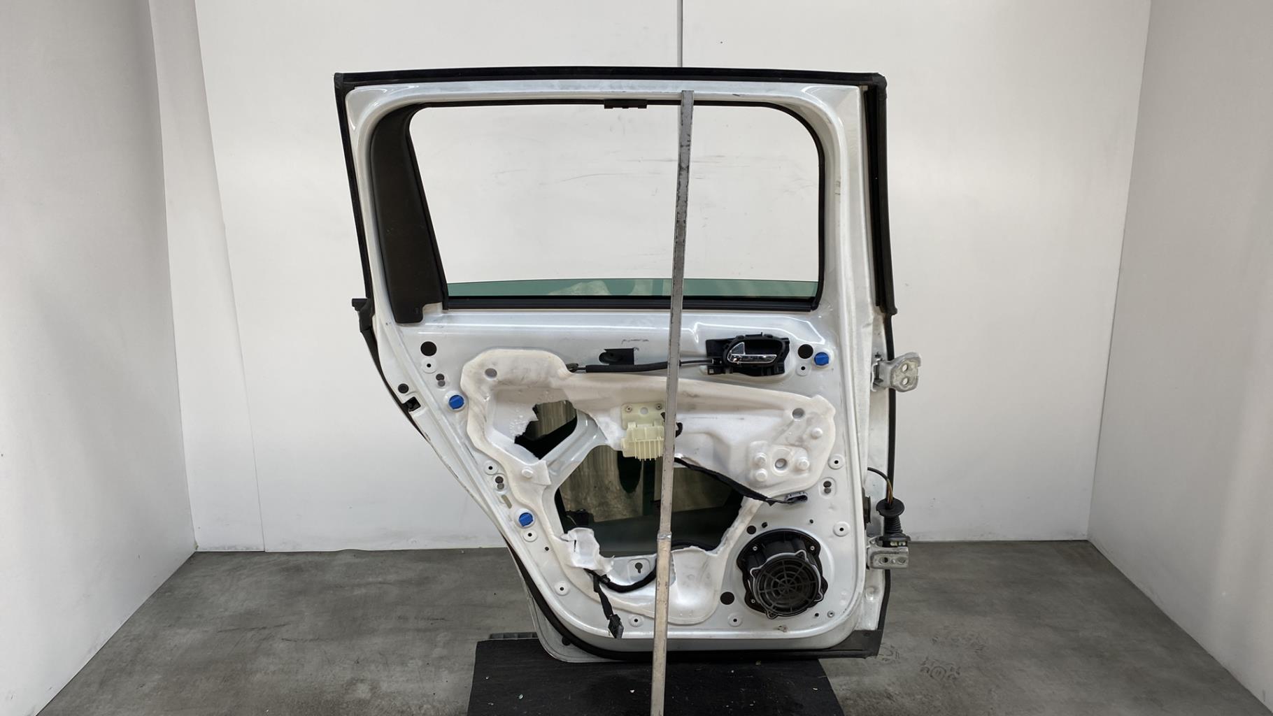 Portiera posteriore sinistra PEUGEOT 5008 1 PHASE 1 Diésel - 1