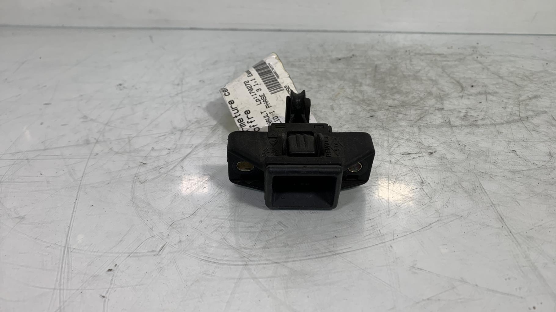 Serrure de coffre RENAULT CLIO 1 PHASE 3 Essence - 1