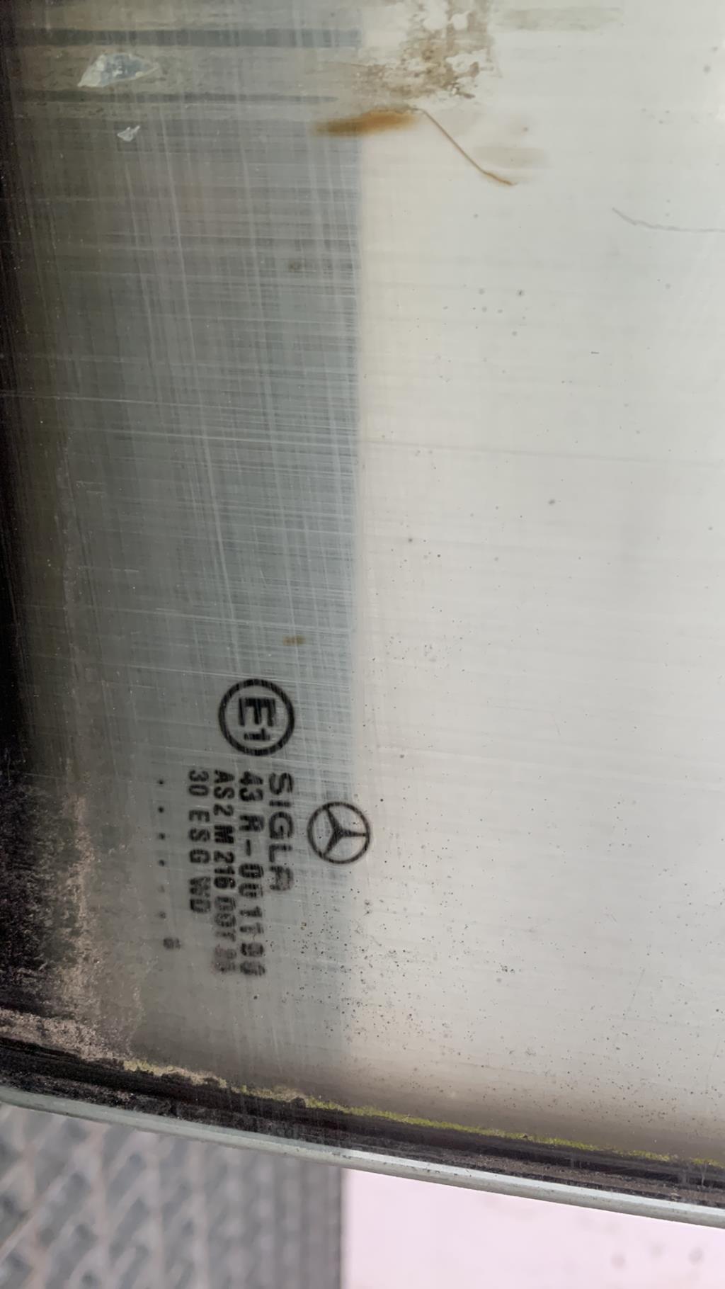 Vetro posteriore sinistro MERCEDES CLASSE E 210 PHASE 1 BREAK Diésel - 1