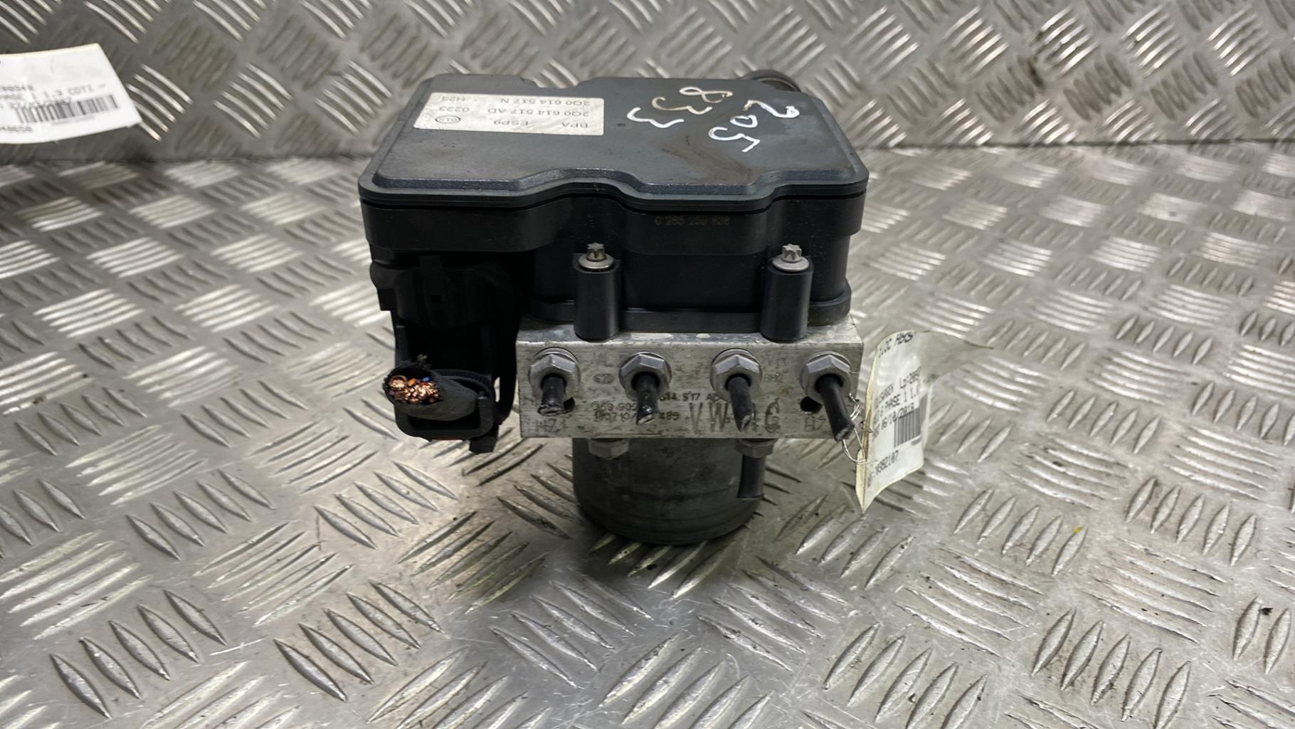 Blocco ABS (antibloccaggio freni) VOLKSWAGEN POLO 6 PHASE 1 Gasolina - 1