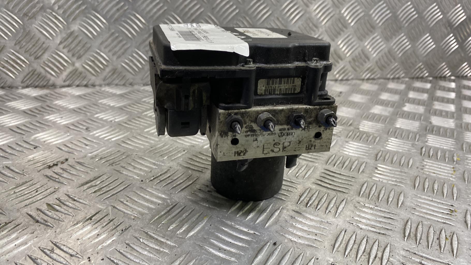 Bloc ABS (freins anti-blocage) AUDI A4 2 AVANT PHASE 2 BREAK Diesel - 1
