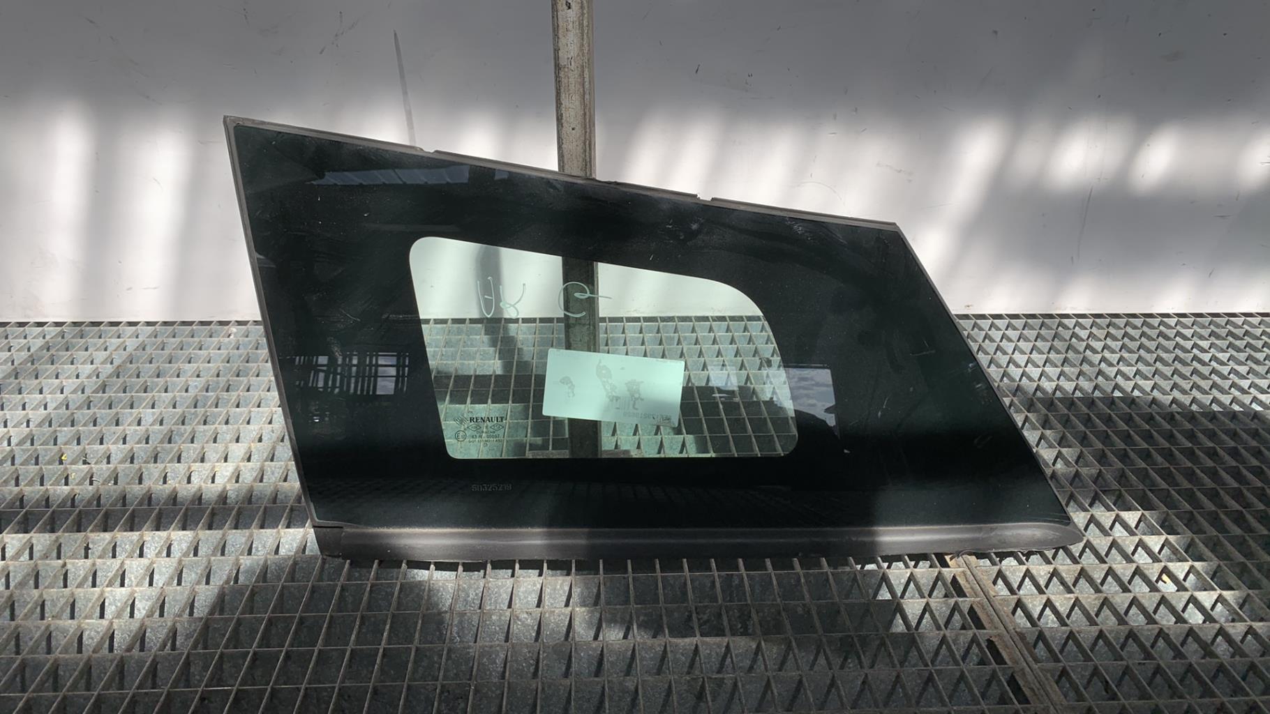 Custode arriere gauche RENAULT CLIO 4 PHASE 1 BREAK Diesel - 1