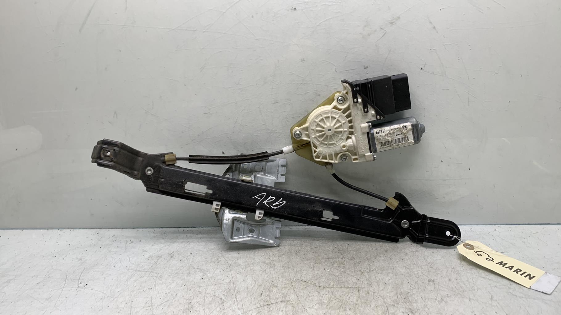 Alzacristalli elettrico posteriore destro SEAT LEON 2 PHASE 1 Diésel - 1