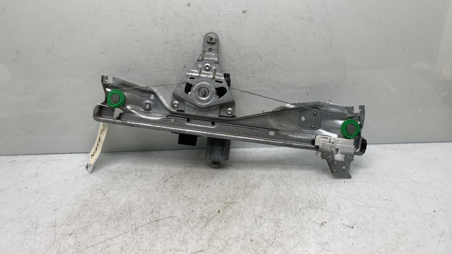Alzacristalli elettrico posteriore sinistro PEUGEOT 308 1 PHASE 1 Diésel - 1