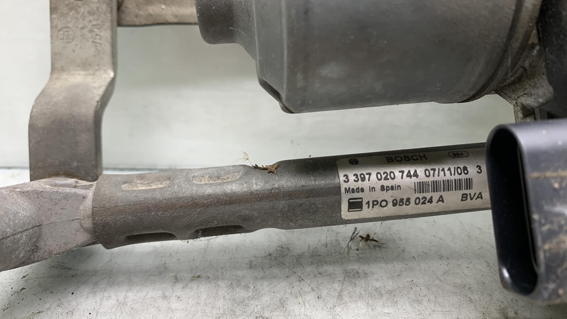 Motore tergicristallo anteriore destro SEAT LEON 2 PHASE 1 Diésel - 1