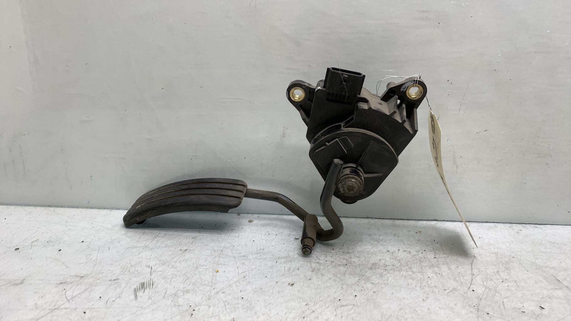 Pedale d'accelerateur RENAULT CLIO 3 PHASE 1 Diesel - 1
