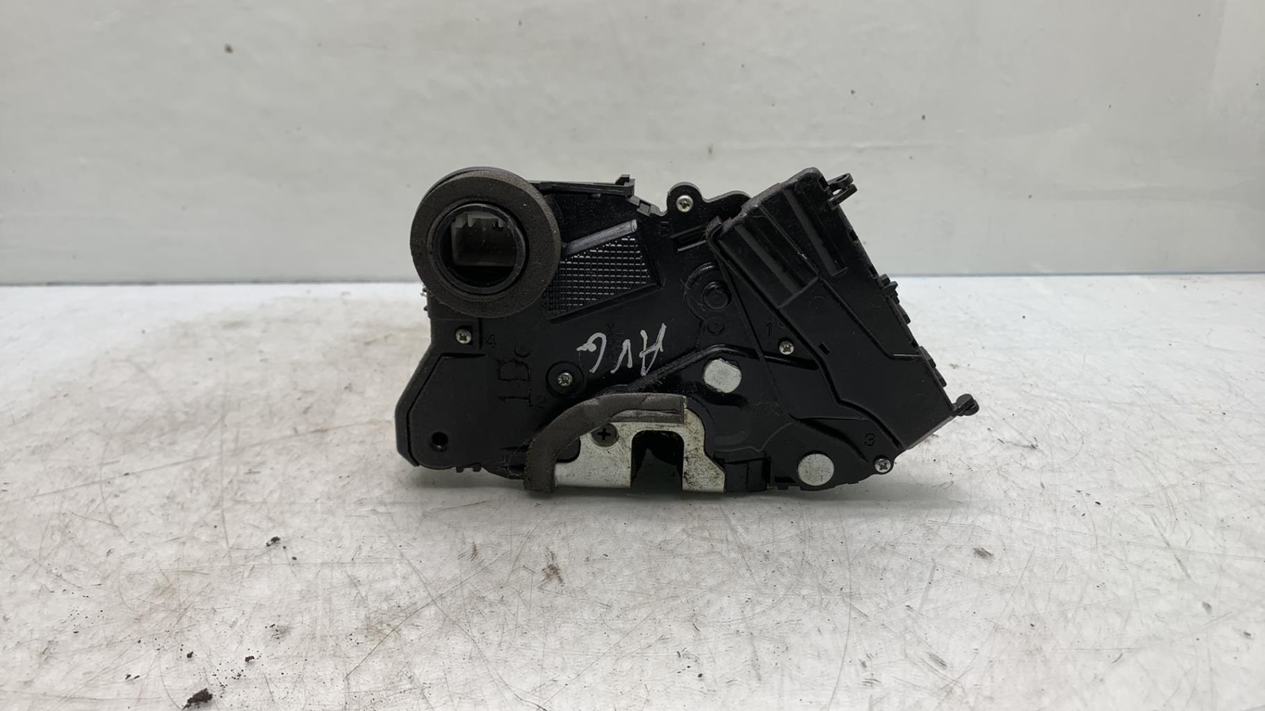 Serratura anteriore sinistra TOYOTA YARIS 2 PHASE 1 Gasolina - 1