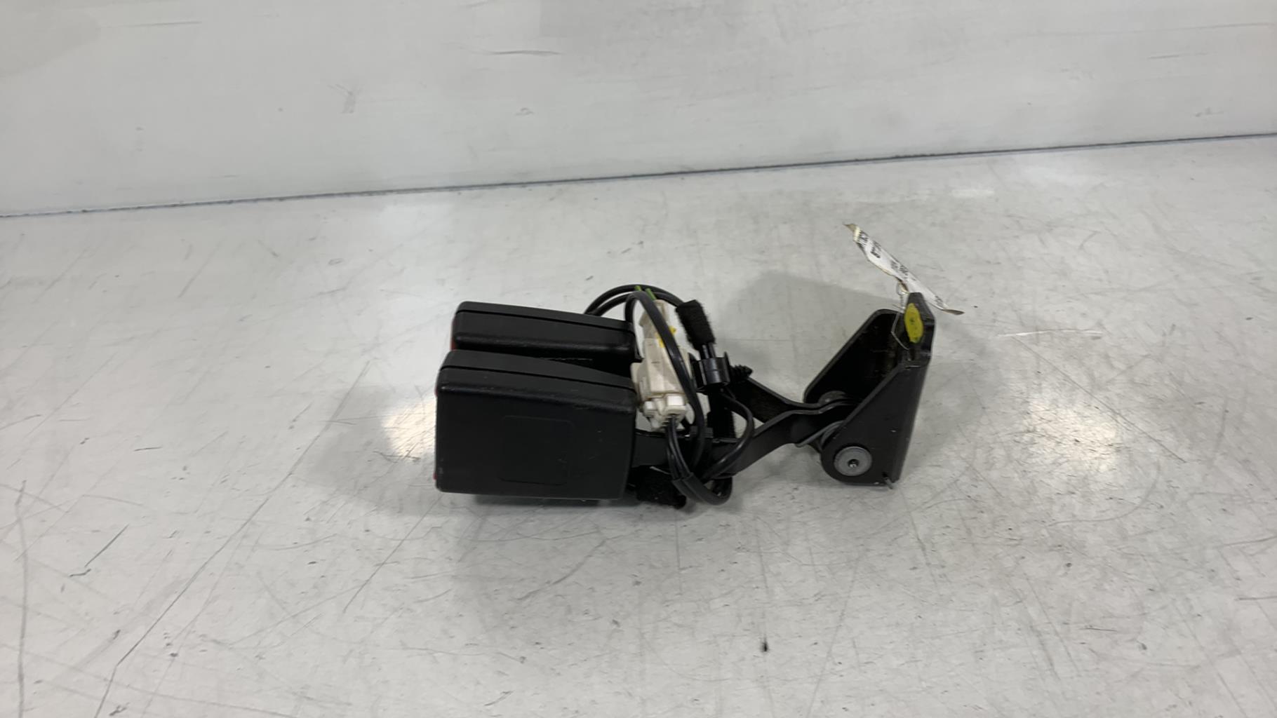 Aggancio cintura sicurezza posteriore centrale CITROEN C5 2 BREAK Diésel - 1