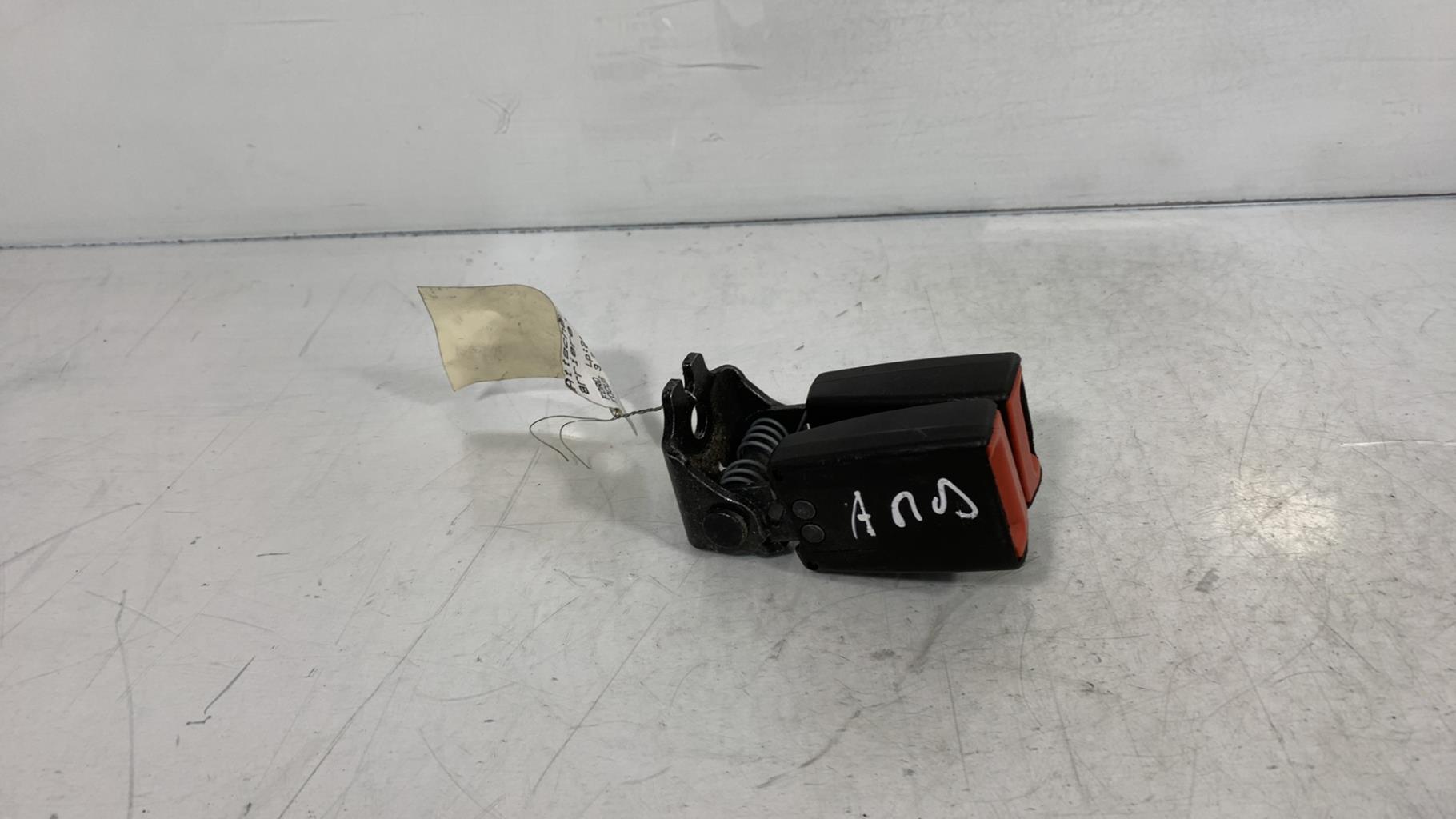 Aggancio cintura sicurezza posteriore destro FORD FOCUS 3 PHASE 1 Gasolina - 1