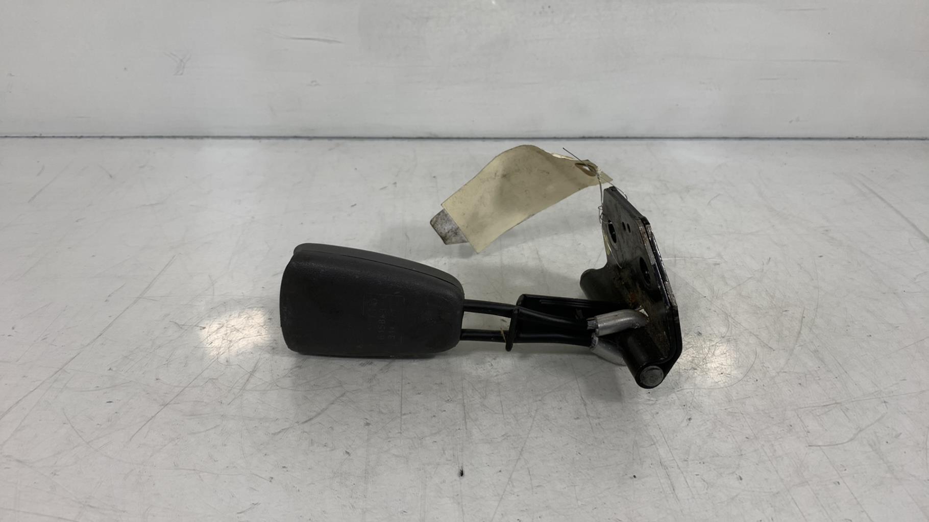 Aggancio cintura sicurezza posteriore sinistro VOLVO V 40 1 PHASE 2 BREAK Diésel - 1
