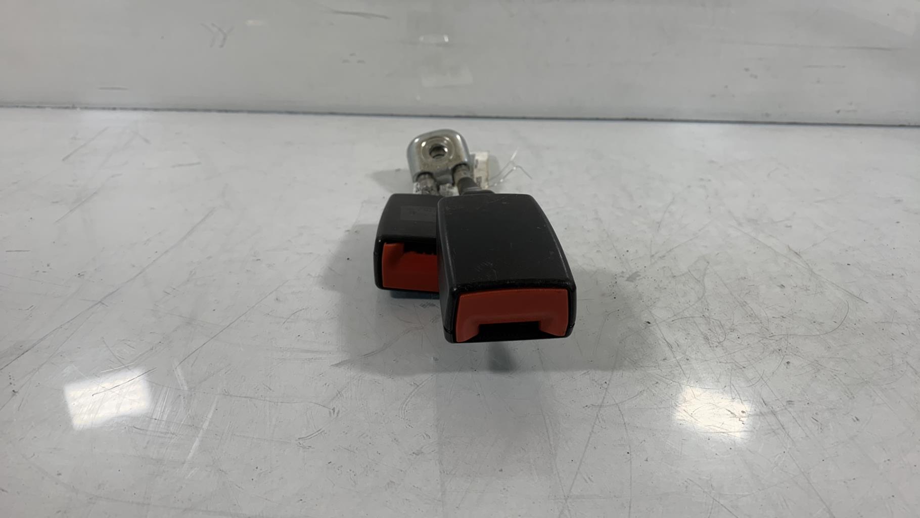 Aggancio cintura sicurezza posteriore sinistro SEAT EXEO ST BREAK Diésel - 1
