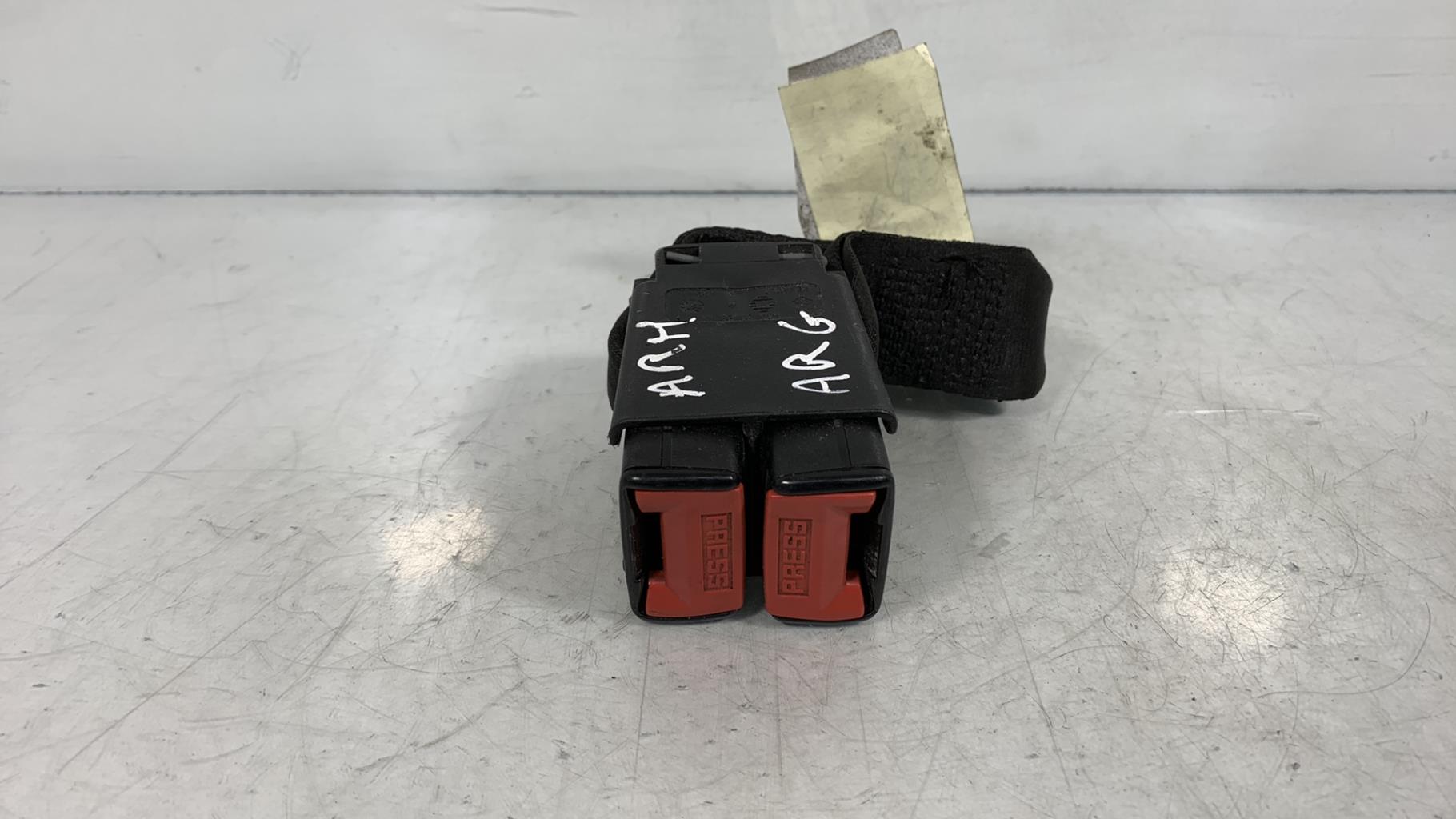 Aggancio cintura sicurezza posteriore sinistro RENAULT MEGANE 1 PHASE 1 Gasolina - 1