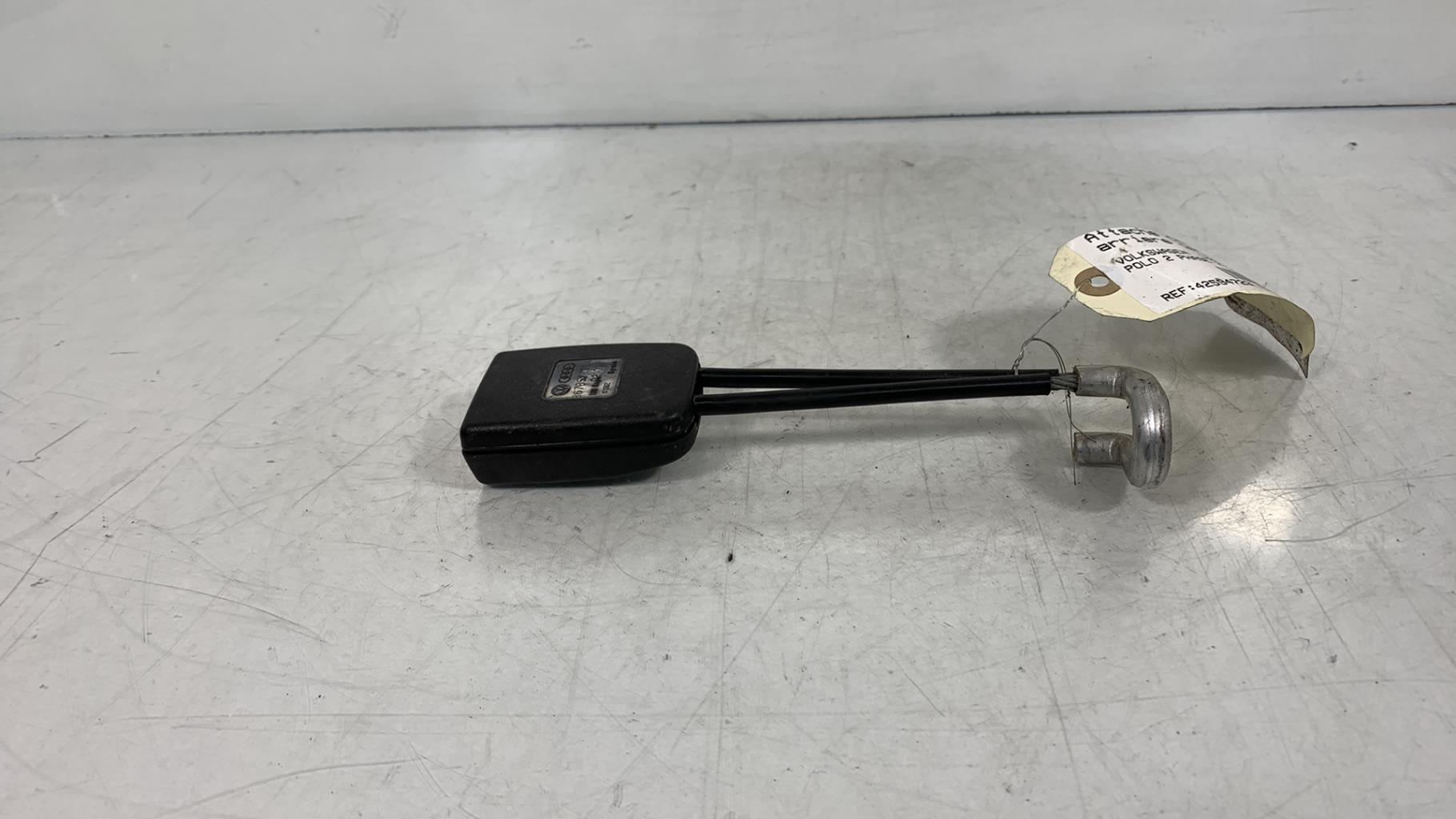 Aggancio cintura sicurezza posteriore sinistro VOLKSWAGEN POLO 2 PHASE 2 COUPE Gasolina - 1