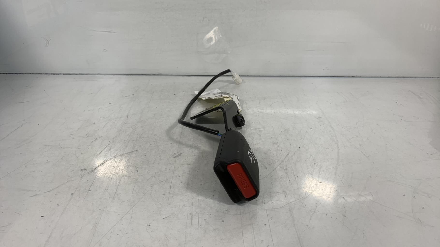 Aggancio cintura sicurezza posteriore sinistro RENAULT KADJAR  - 1