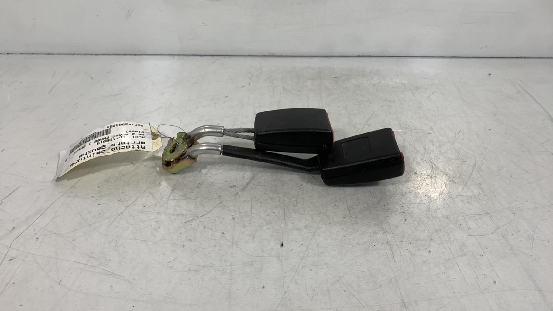 Aggancio cintura sicurezza posteriore sinistro AUDI A4 2 AVANT PHASE 1 BREAK Diésel - 1