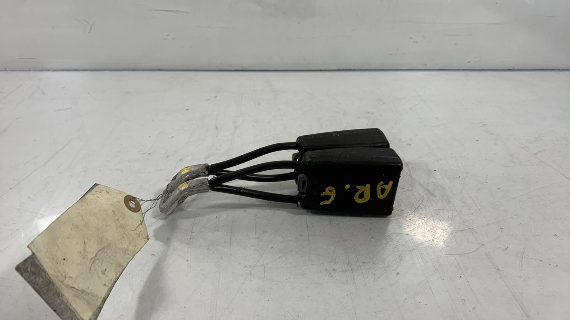 Aggancio cintura sicurezza posteriore sinistro SKODA OCTAVIA 1 PHASE 2 Diésel - 1