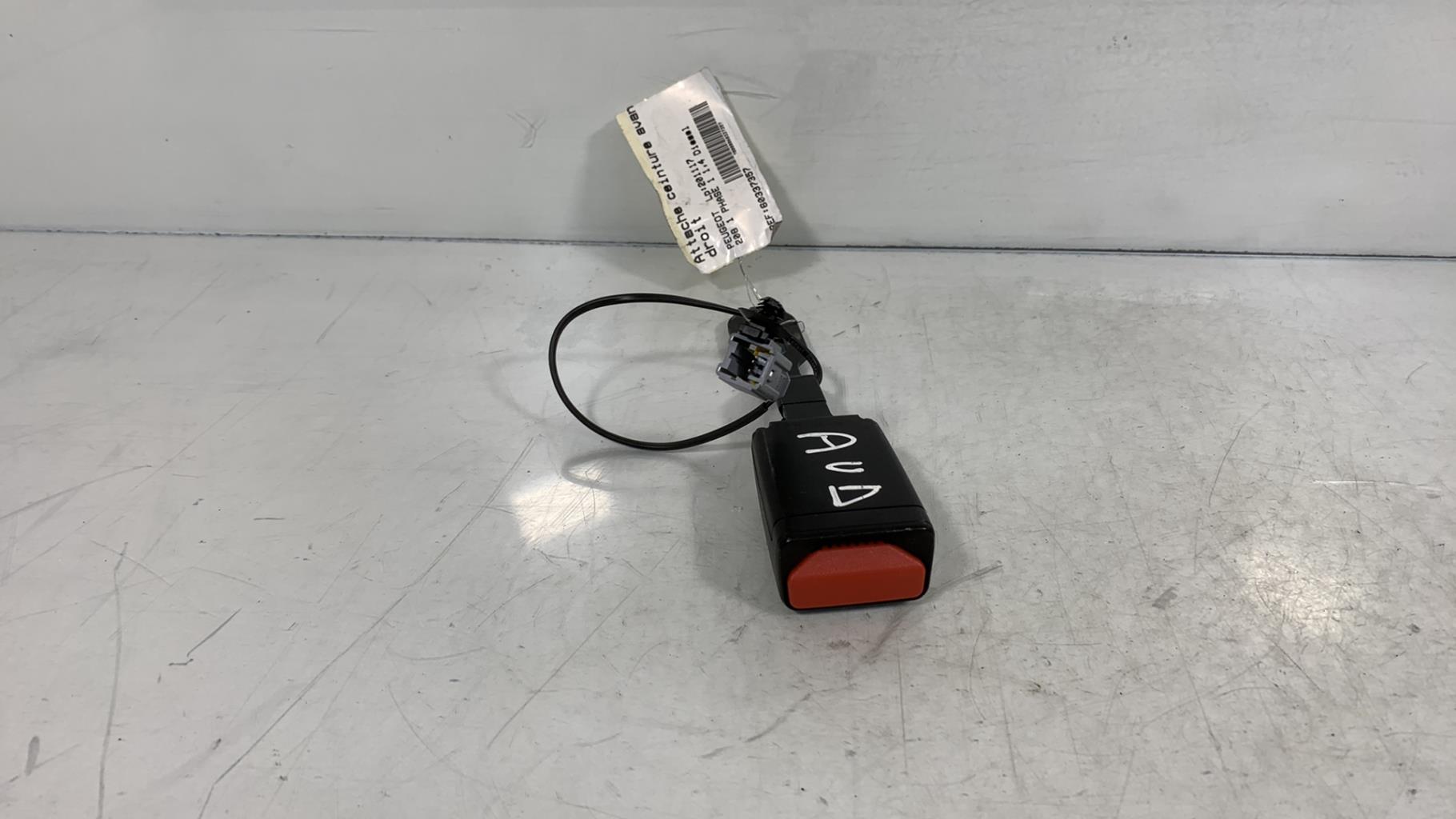 Aggancio cintura sicurezza anteriore destro PEUGEOT 208 1 PHASE 1 Diésel - 1