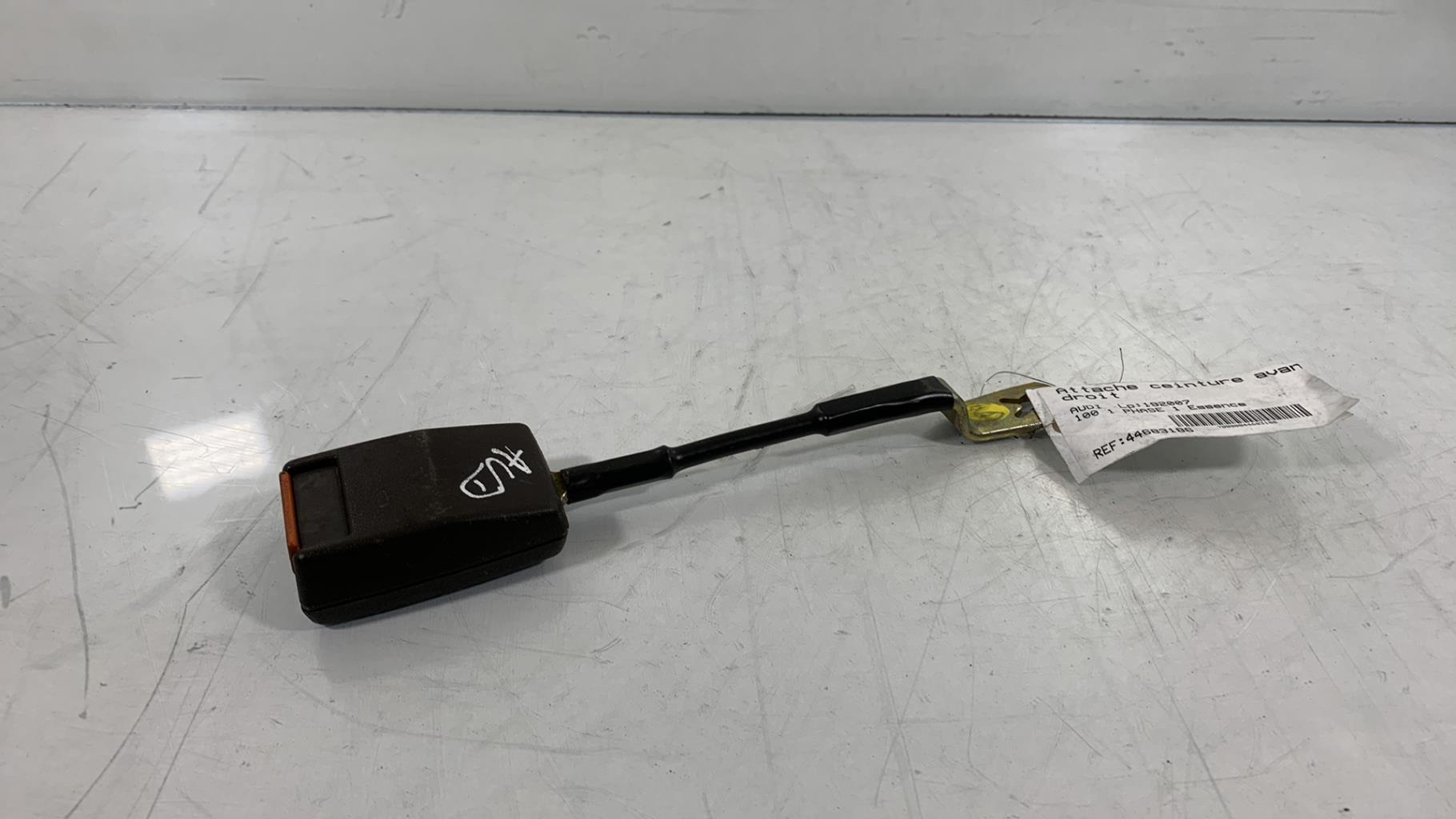 Aggancio cintura sicurezza anteriore destro AUDI 100 1 PHASE 1 BREAK Gasolina - 1