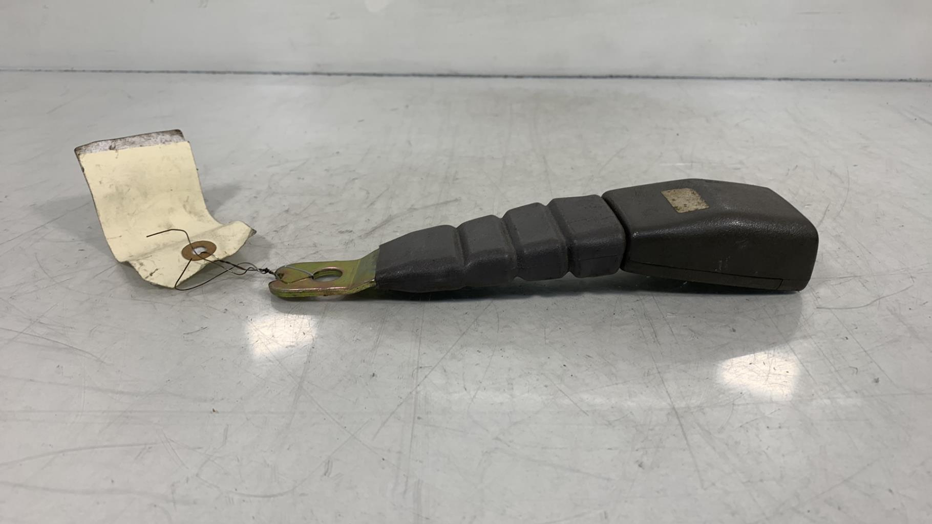Aggancio cintura sicurezza anteriore destro HYUNDAI LANTRA 2 BREAK Diésel - 1