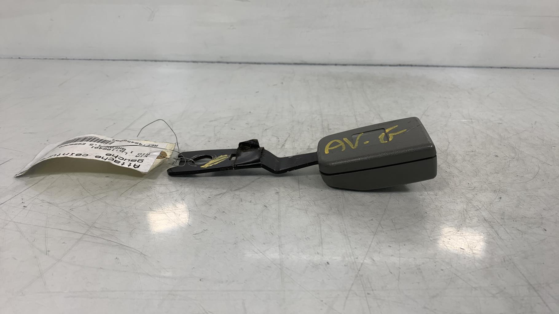 Aggancio cintura sicurezza anteriore sinistro KIA RIO 1 BREAK Gasolina - 1