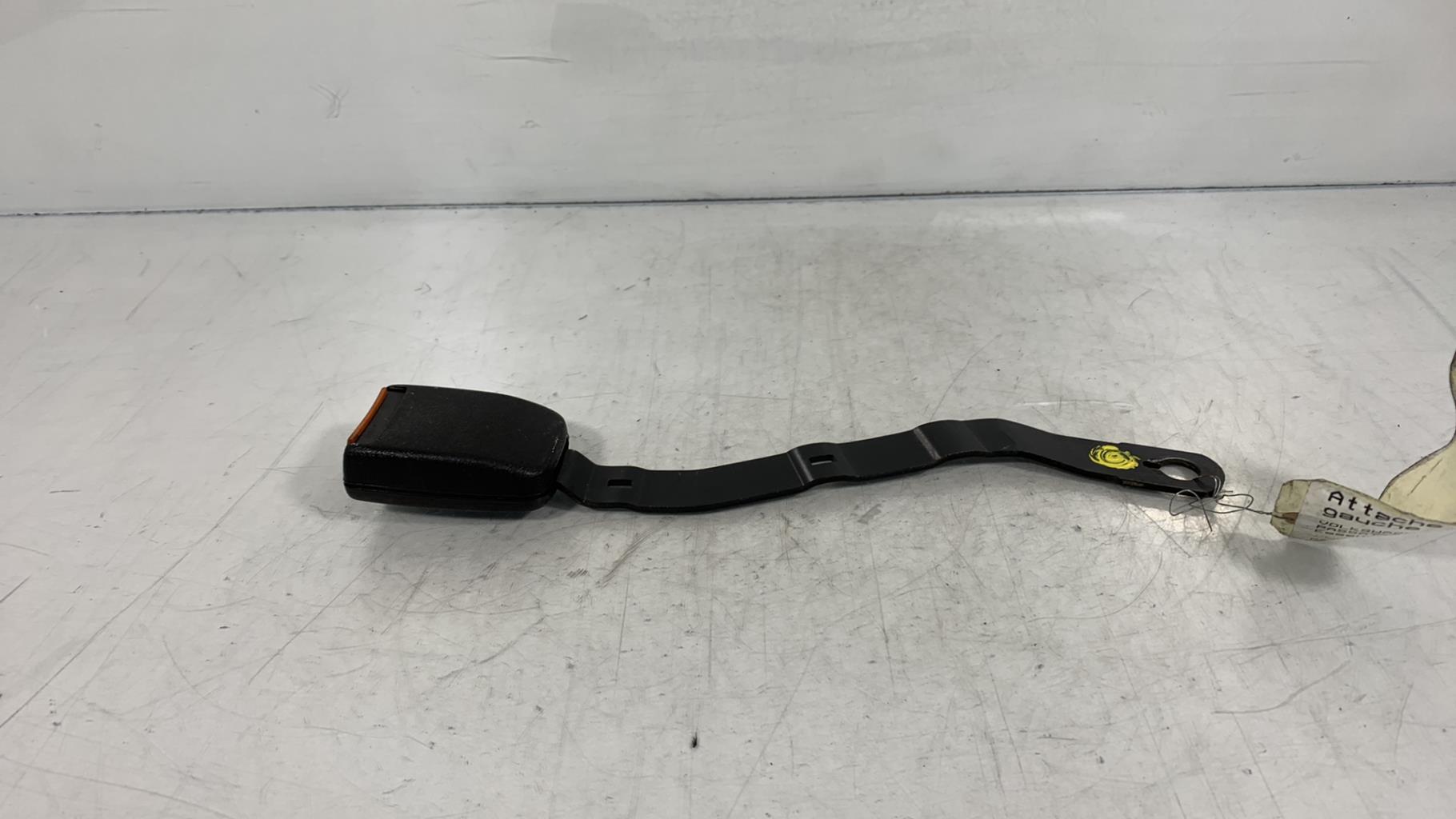 Aggancio cintura sicurezza anteriore sinistro VOLKSWAGEN PASSAT 3 PHASE 2 BREAK Gasolina - 1