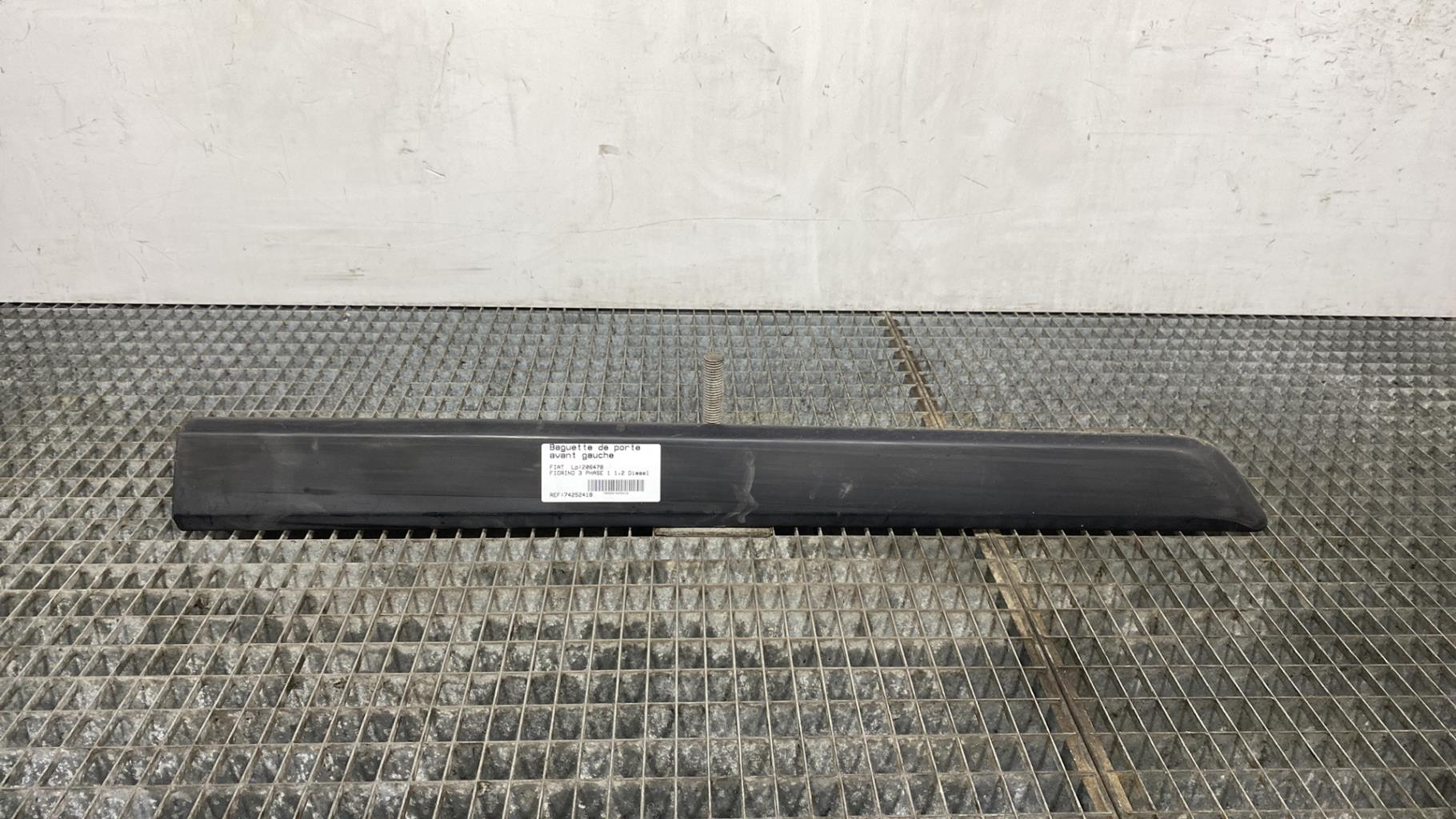 Modanatura portiera anteriore sinistra FIAT FIORINO 3 PHASE 1 Diésel - 1