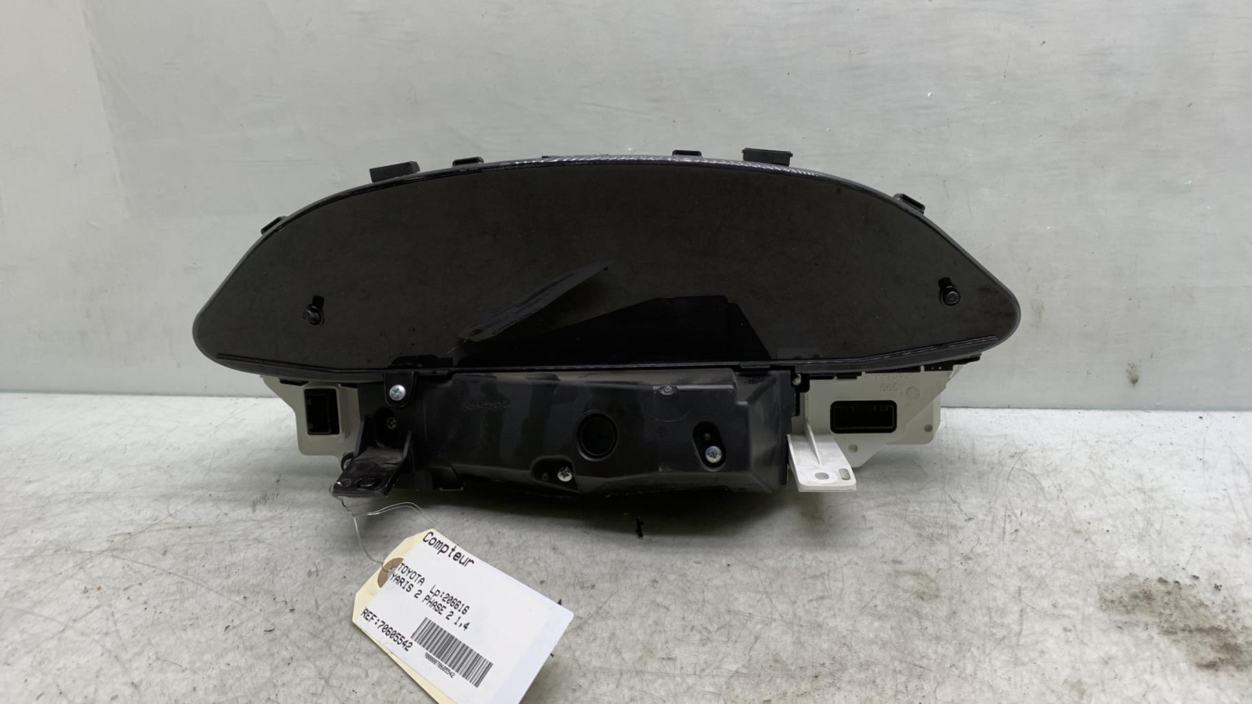 Compteur TOYOTA YARIS 2 PHASE 2 Diesel - 1