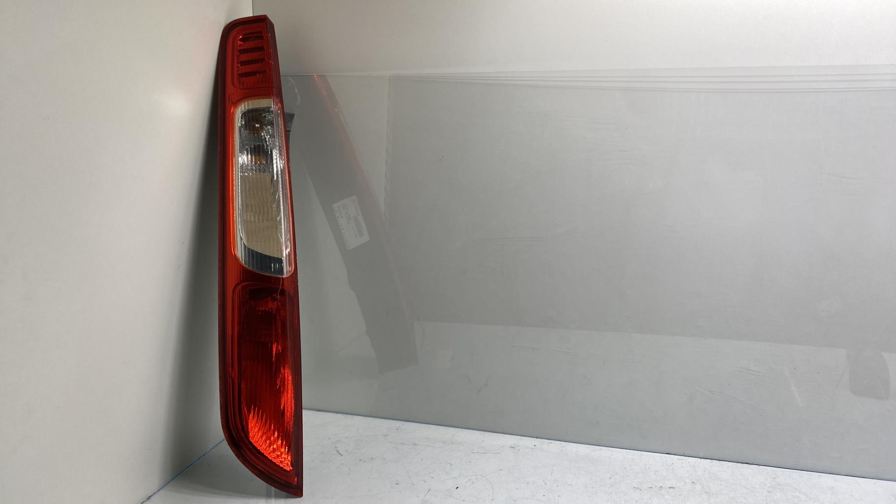 Fanale posteriore principale sinistro (luci) FORD FOCUS 2 PHASE 1 Diésel - 1
