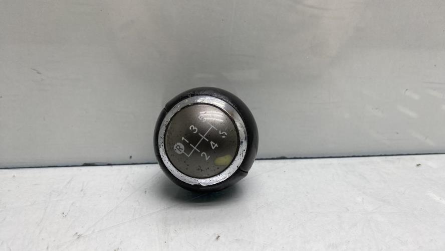 Pommeau De Vitesses Pour Toyota Yaris 3 Phase 1 - Diesel 1.4 D4D - Occasion Bon état - Garantie 12 Mois