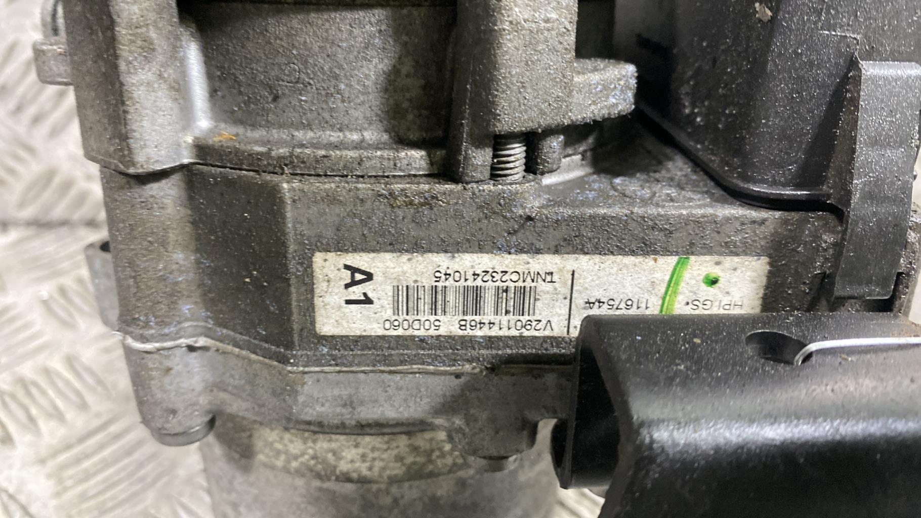 Pompe de direction CITROEN C4 2 PHASE 1 Diesel - 1