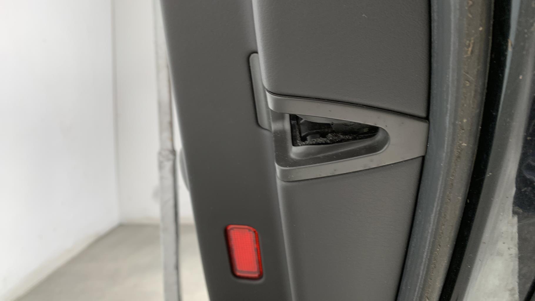 Puerta trasera derecha AUDI A8 2 PHASE 1 Diésel - 1