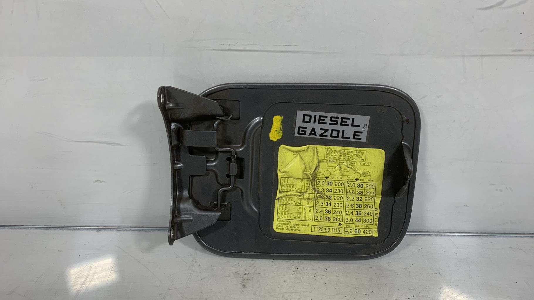Trappe d'essence AUDI A4 1 PHASE 1 Diesel - 1