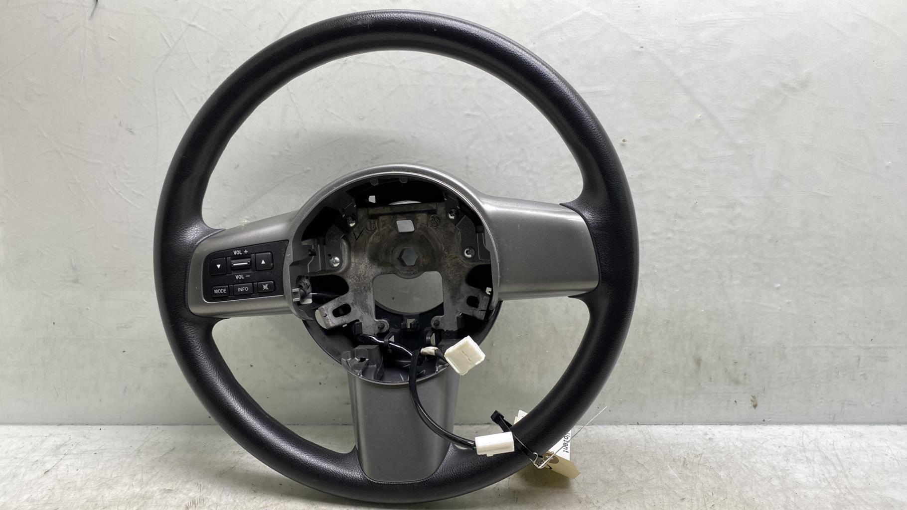 Volant MAZDA 2 2 PHASE 2 Essence - 1