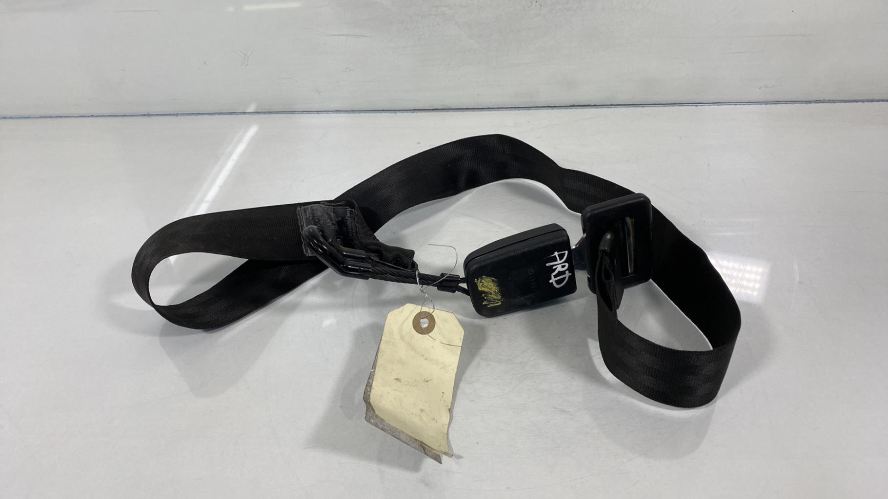 Aggancio cintura sicurezza posteriore destro VOLKSWAGEN GOLF 4 Gasolina - 1