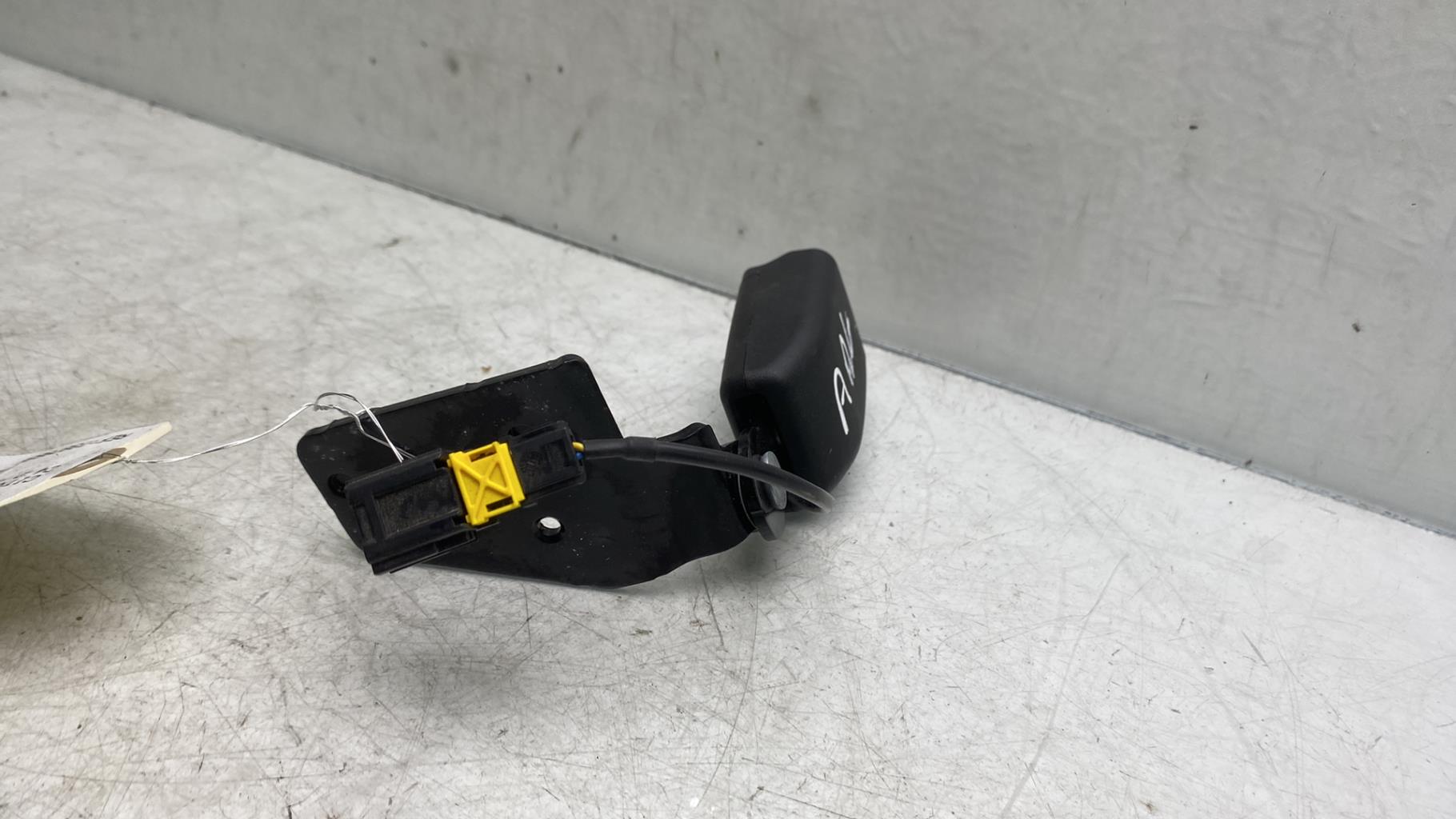 Aggancio cintura sicurezza posteriore sinistro CITROEN C4 2 PHASE 2 Diésel - 1