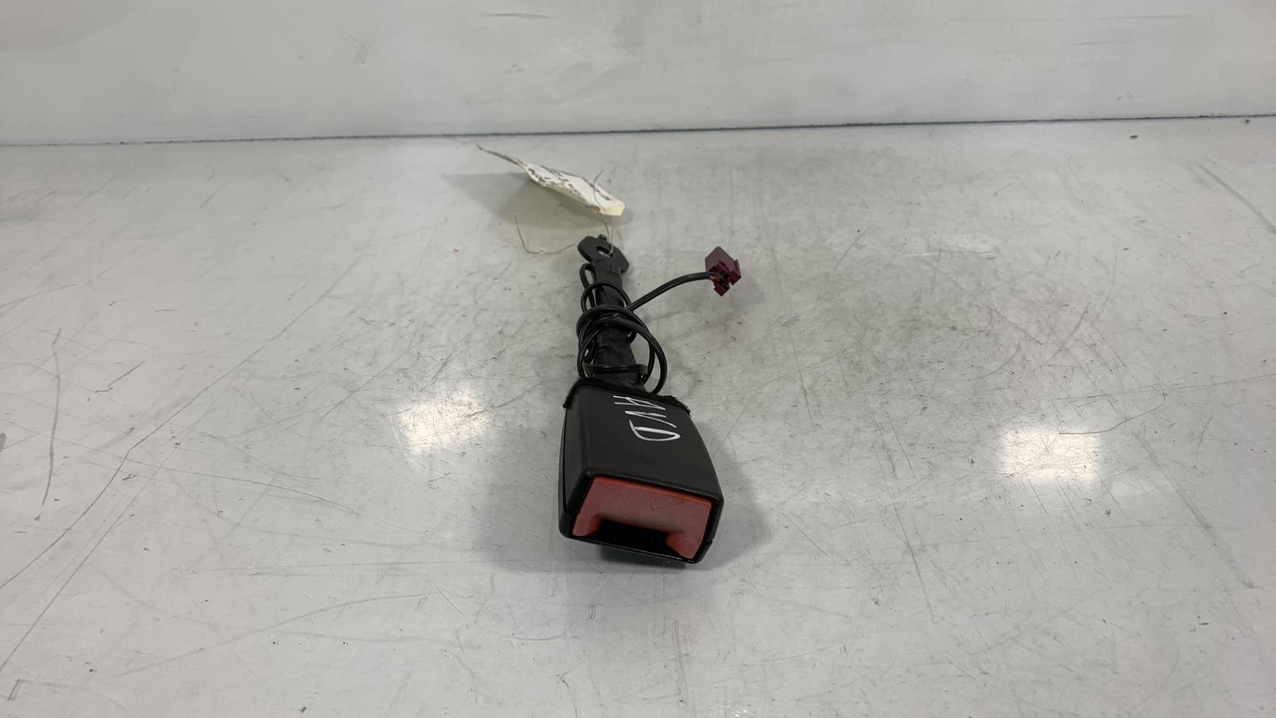 Aggancio cintura sicurezza anteriore destro FORD FIESTA 6 PHASE 1 Gasolina - 1