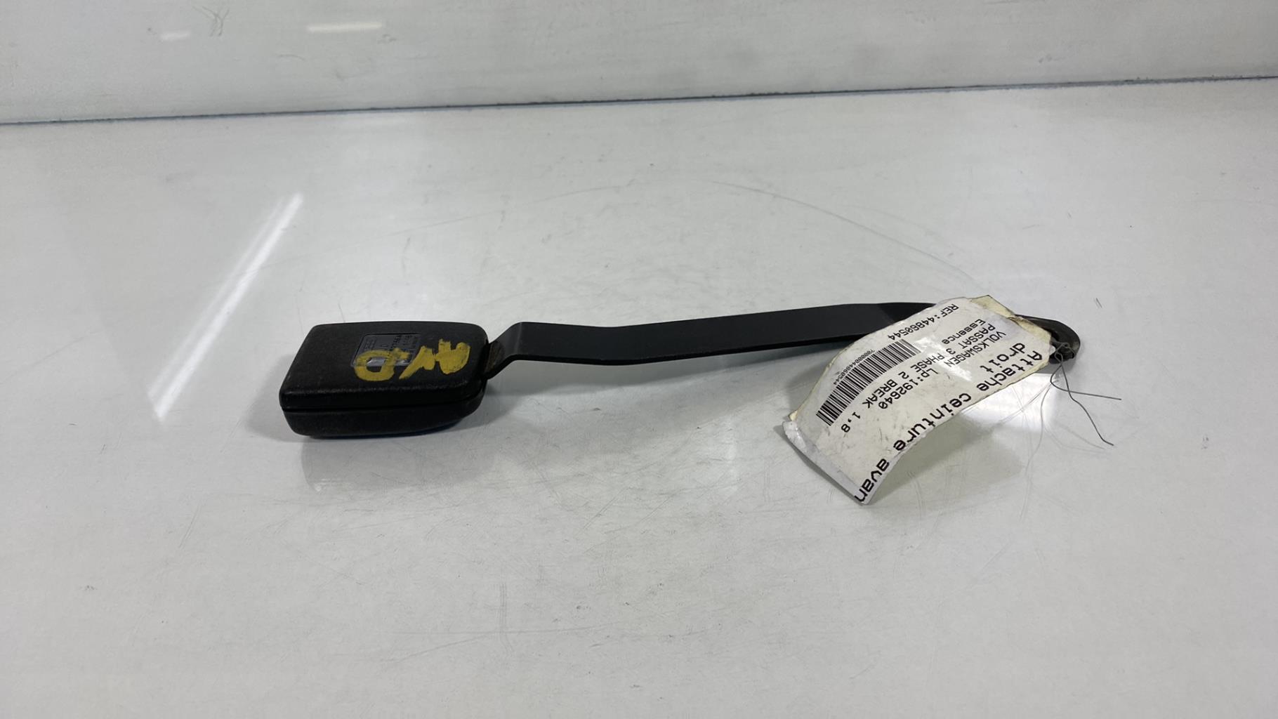 Aggancio cintura sicurezza anteriore destro VOLKSWAGEN PASSAT 3 PHASE 2 BREAK Gasolina - 1