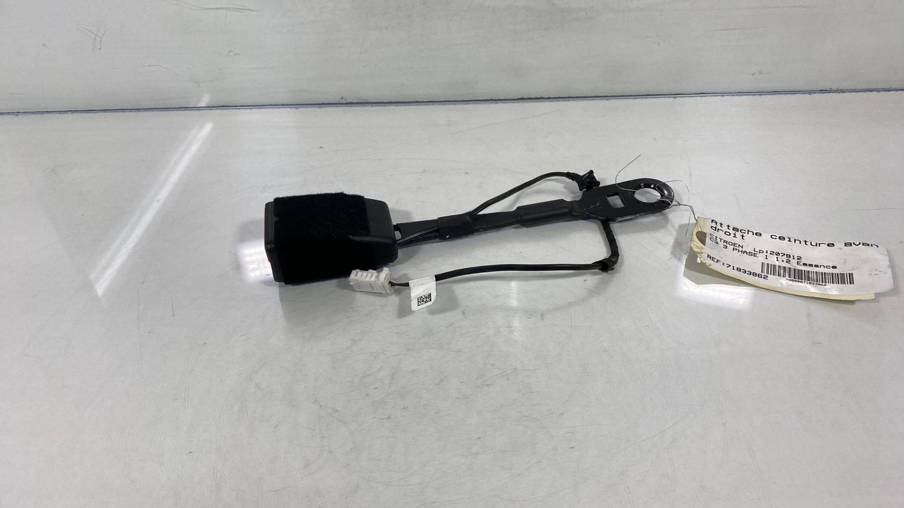 Aggancio cintura sicurezza anteriore destro CITROEN C3 3 PHASE 1 Gasolina - 1