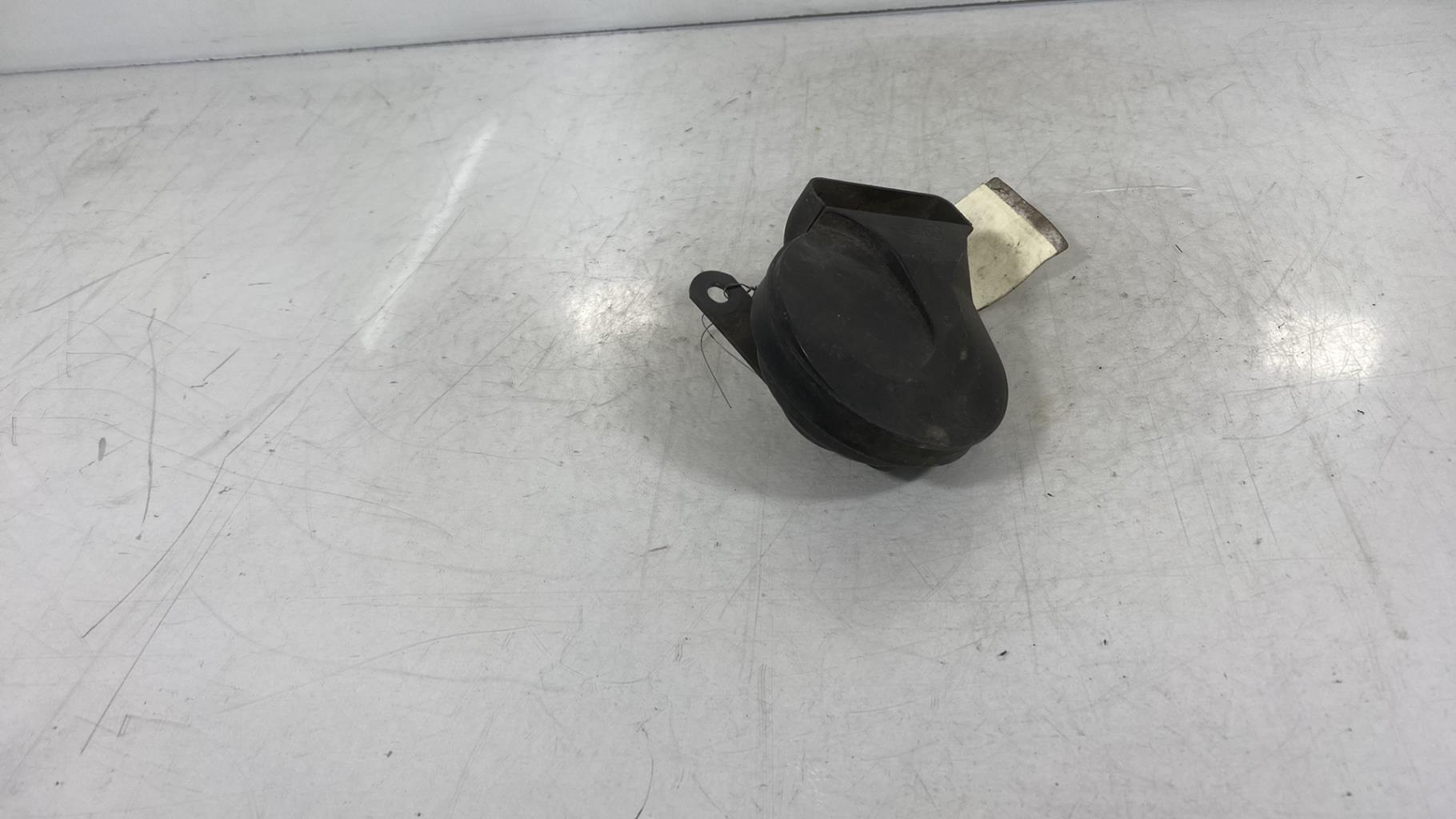 Tromba/Clacson MERCEDES CLASSE E (210)  - 1