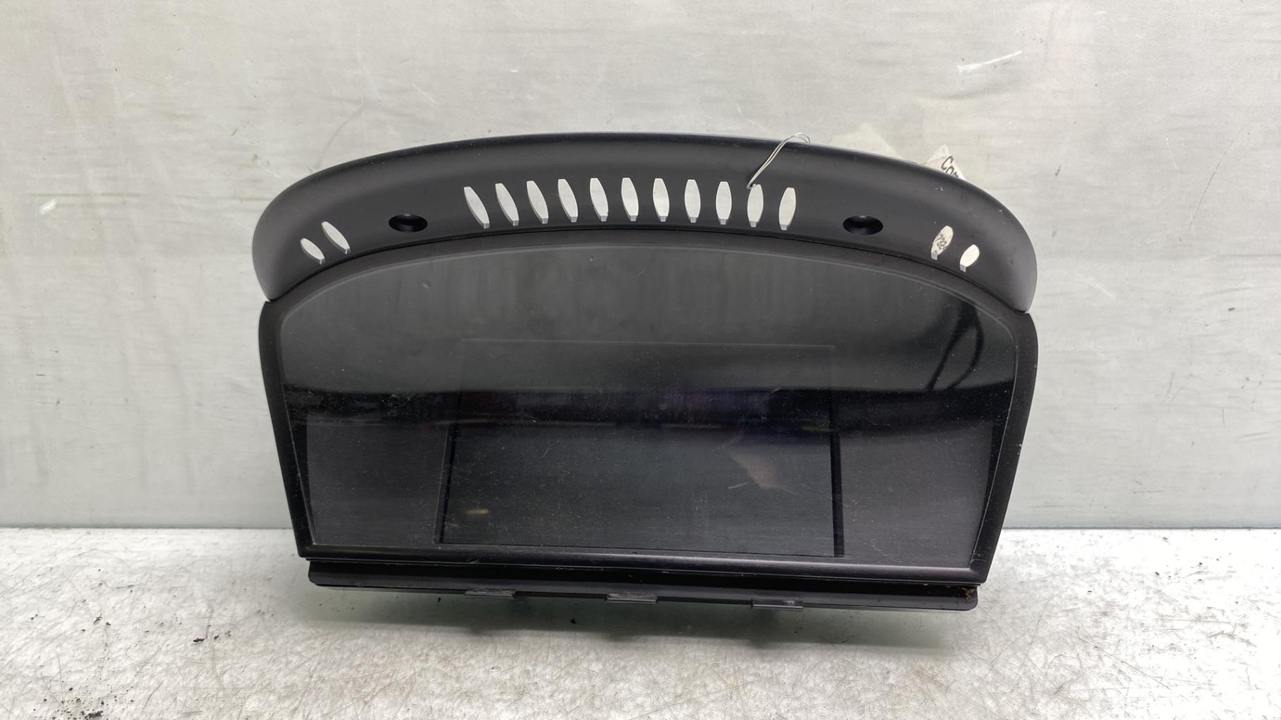 Ecran GPS BMW SERIE 5 E60 PHASE 1 Essence - 1