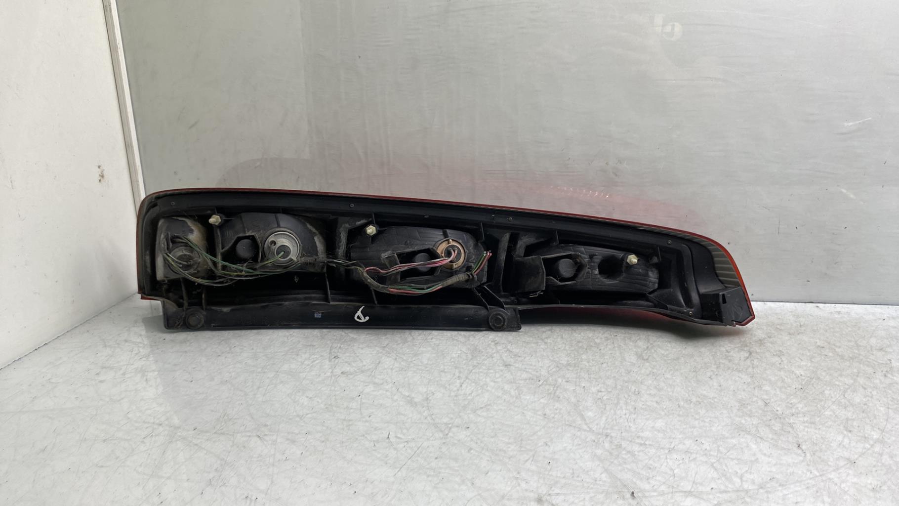 Fanale posteriore principale destro (luci) NISSAN X-TRAIL 1 PHASE 1 Diésel - 1