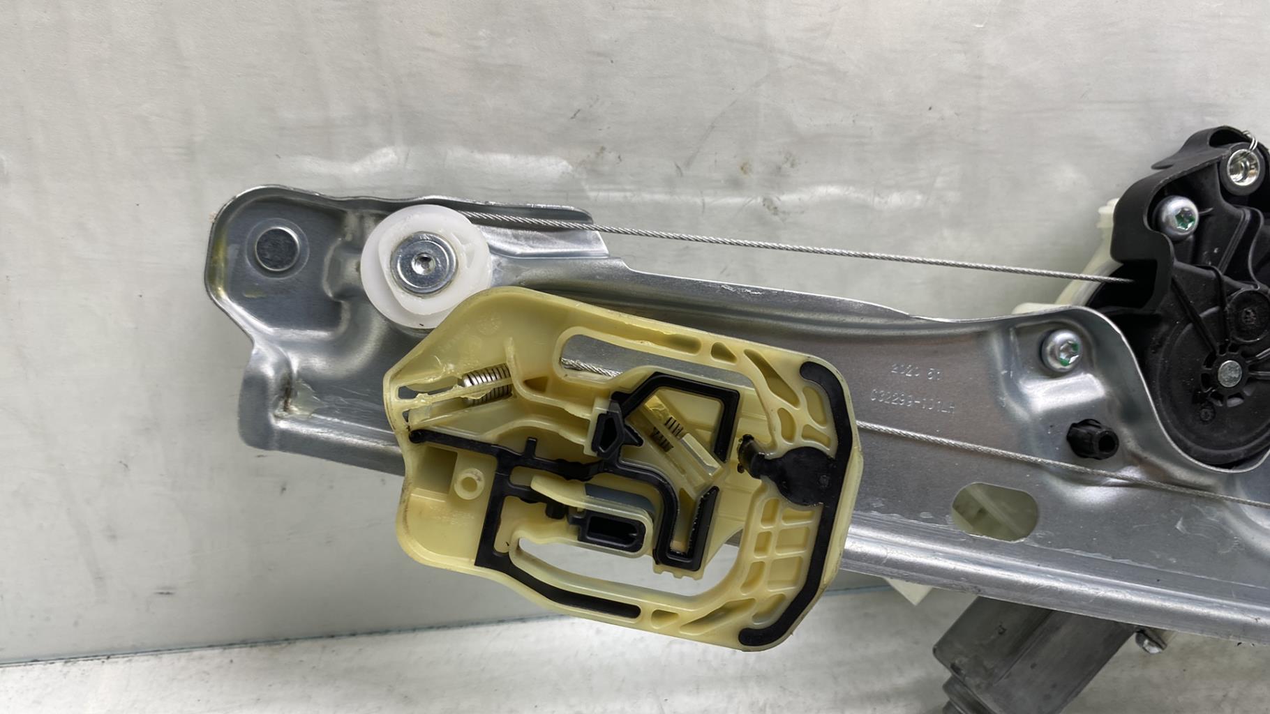Alzacristalli elettrico posteriore sinistro OPEL ASTRA K PHASE 2 Gasolina - 1