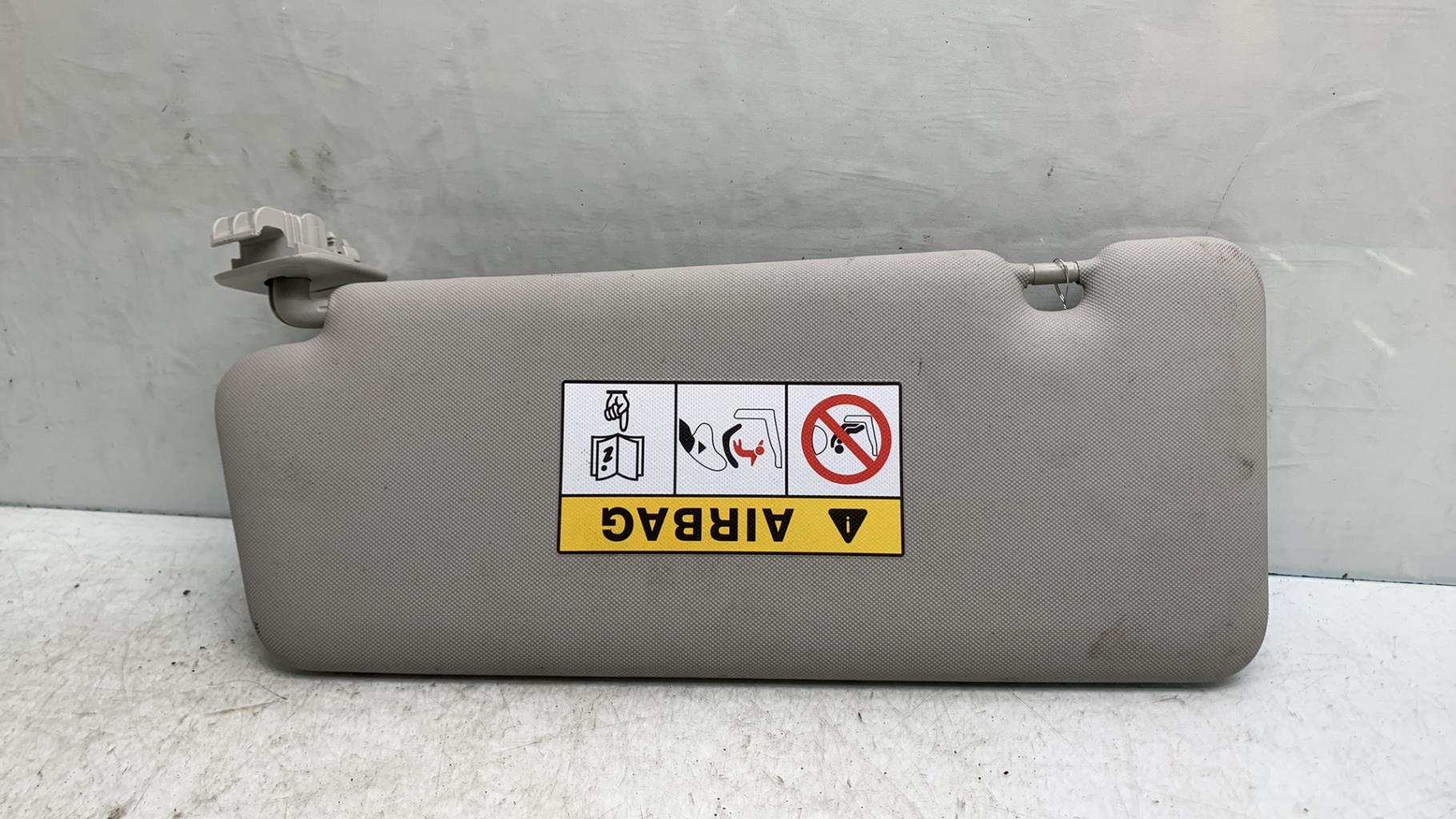 Pare soleil droit RENAULT CLIO 4 PHASE 1 Diesel - 1