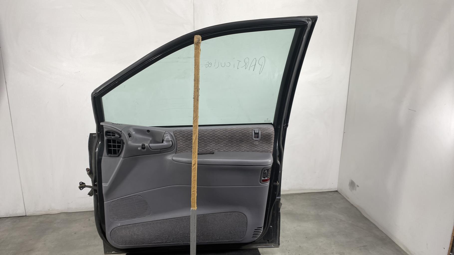 Portiera anteriore destra CHRYSLER VOYAGER 3 Diésel - 1