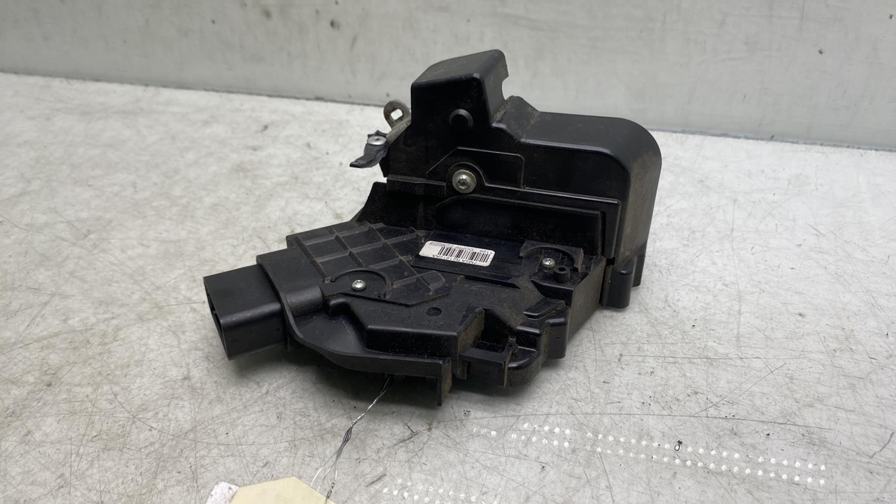 Serratura anteriore destra FORD FOCUS 2 PHASE 2 Diésel - 1