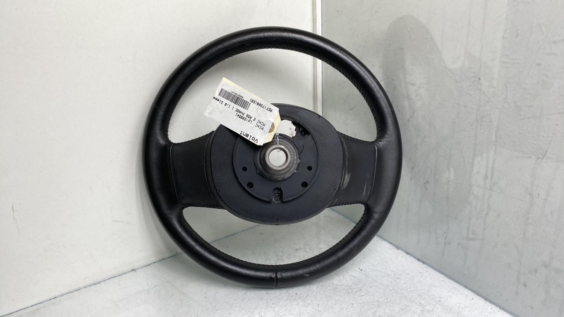Volant MINI MINI 2 R56 PHASE 1 Diesel - 1