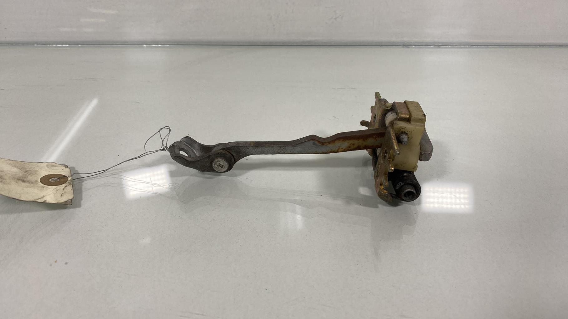Arresto portiera posteriore destra RENAULT LAGUNA 2 PHASE 1 BREAK Diésel - 1