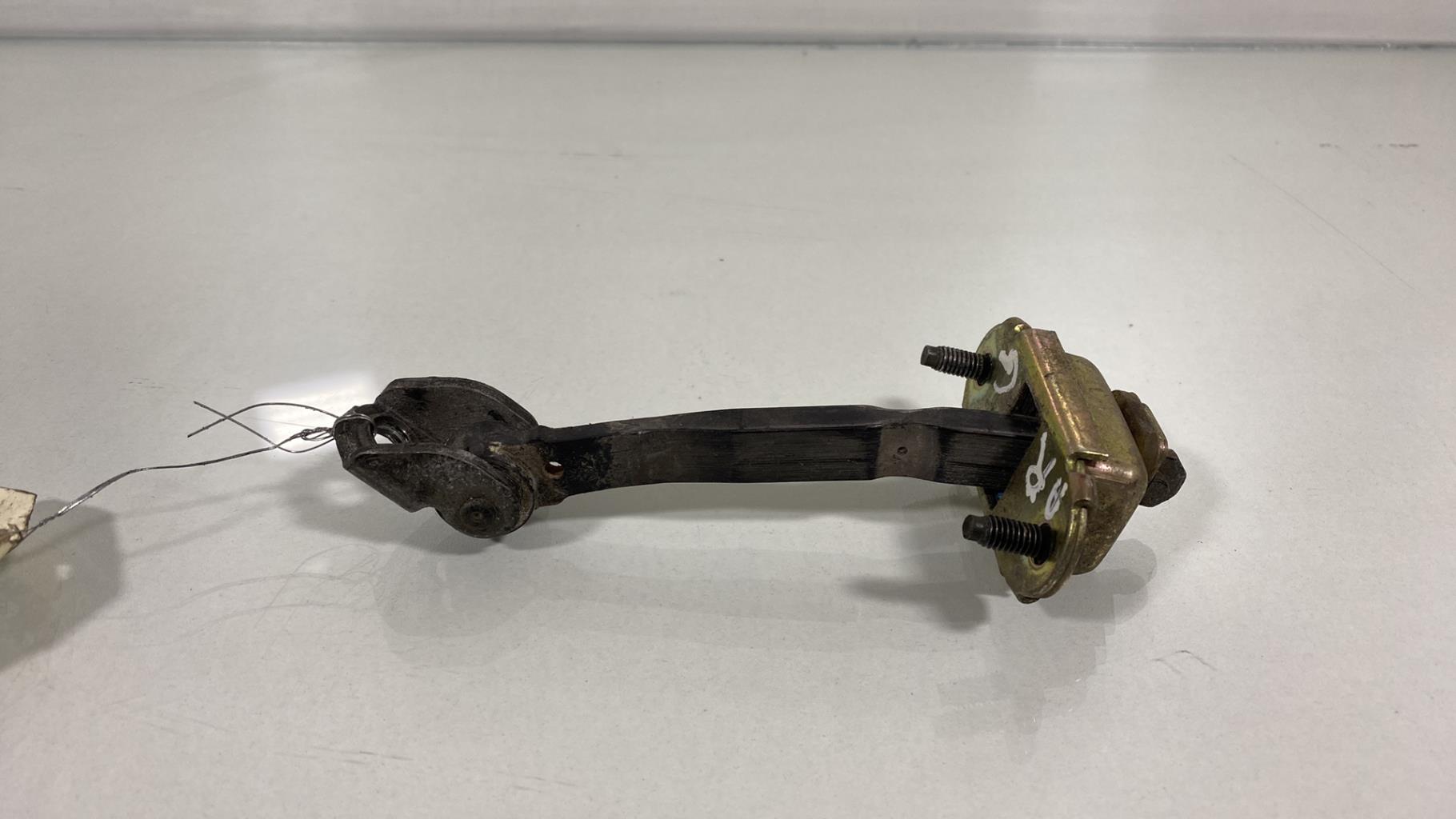 Arresto portiera posteriore sinistra FORD FIESTA 5 PHASE 1 Diésel - 1
