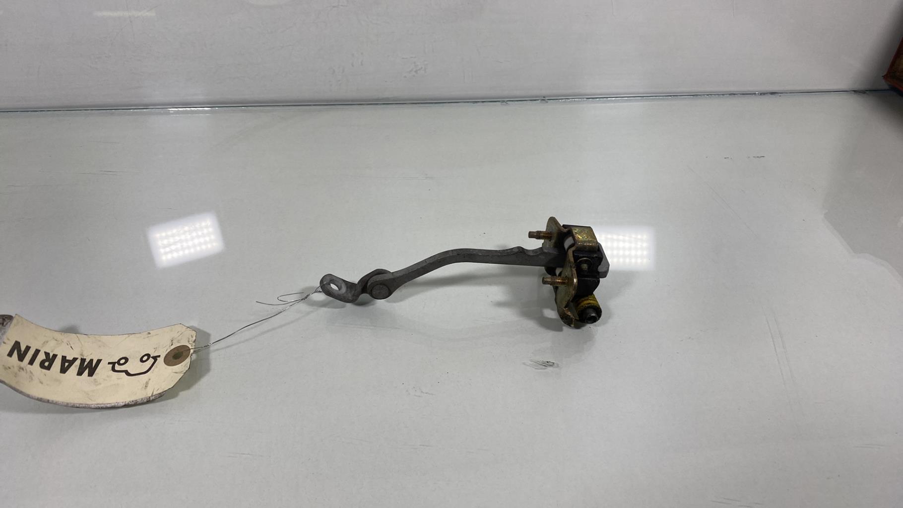 Arresto portiera posteriore sinistra RENAULT CLIO 2 PHASE 1 Gasolina - 1